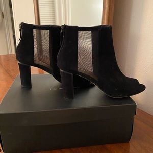 Tahari 8.5 Booties